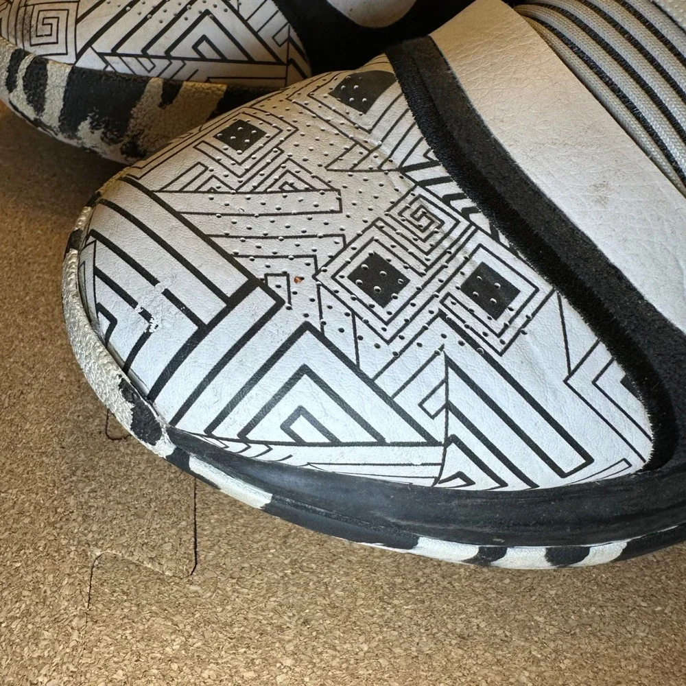Adidas Marquee Boost Basketball Shoes Mens 11 Black White EF1230 Geometric High